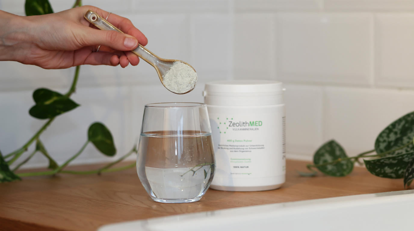 Zeolith richtig einnehmen: Wann, wie und wie viel pro Tag sinnvoll ist